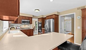 351 Heritage Dr, Addison, MI 48381