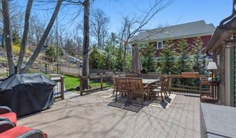 1046 Lakeside Dr E, Alloway, NJ 07422