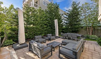 706 S BAY Ave, Beach Haven, NJ 08008