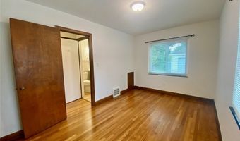 1093 N Main St, Akron, OH 44310
