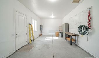 899 N Von Elm Dr, Blackfoot, ID 83221
