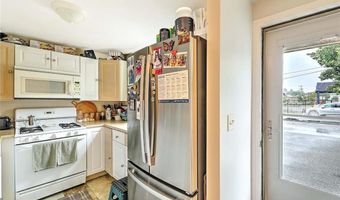 25 Sharon St 1, Cranston, RI 02910
