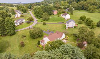 19328 Stirrup Dr, Abingdon, VA 24211