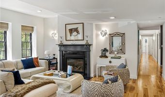 27 High St 2, Newport, RI 02840