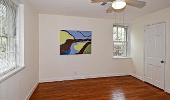 2829 S ABINGDON St B, Arlington, VA 22206