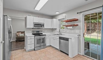 207 Stonecreek Dr, Apex, NC 27539
