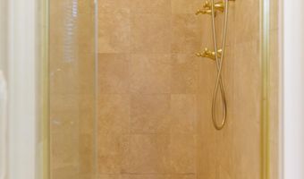 708 Town And Country Dr, Adel, GA 31620