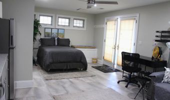 7703 NEWCASTLE Dr, Annandale, VA 22003