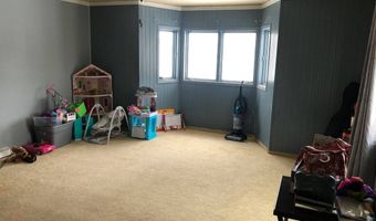 707 Ohmer St, Bottineau, ND 58318