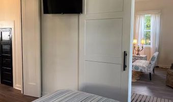 649 Howard Ave, Biloxi, MS 39530