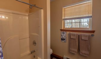 107 Birchwood Rd, Blakeslee, PA 18610