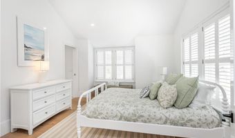 15 High St, Newport, RI 02840