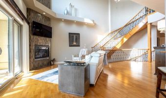 1408 Riverwood Dr, Bismarck, ND 58504