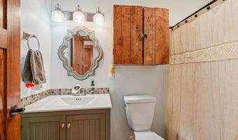 82 1st St Ct, Atkins, IA 52206