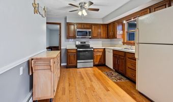 30 Marion Ave, Auburn, MA 01501