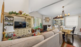 10 Linden Ct 10, Bloomfield, CT 06002