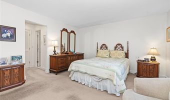 119 Corey Ln, Middletown, RI 02842