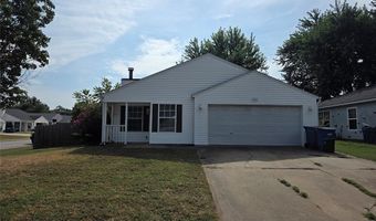 1306 Cresent St, Bentonville, AR 72712