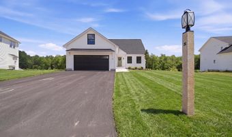 8 Robin Way 7, Chester, NH 03036
