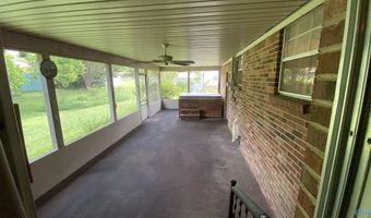 1007 Julian Ave, Albertville, AL 35976