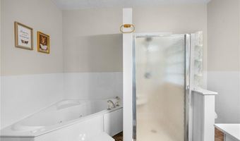 5046 Sunbrook Dr NW, Acworth, GA 30101