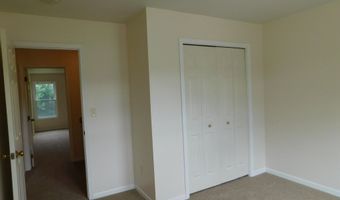 490 Liberty Pointe Dr, Ann Arbor, MI 48103