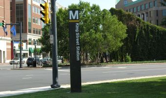 132 N GLADDEN St N, Alexandria, VA 22304