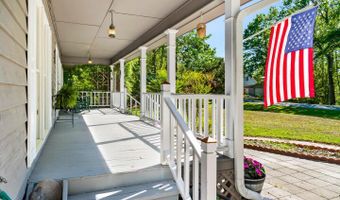 519 Country Club Dr W, Arapahoe, NC 28510