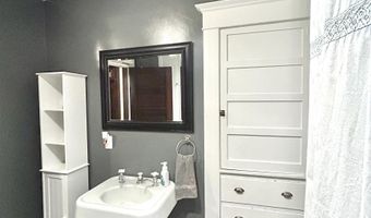 900 S 4th St, Battle Creek, NE 68715