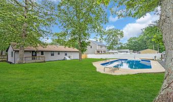 356 Railroad Ave, Bayville, NJ 08721