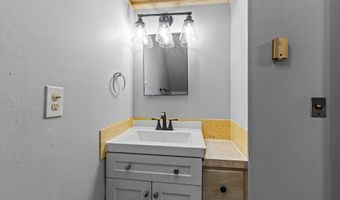 1903 E APPLE CREEK Rd, Appleton, WI 54913
