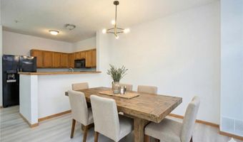 15316 Founders Ln 304, Apple Valley, MN 55124