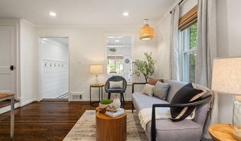 2713 ALBEMARLE Dr, Alexandria, VA 22303