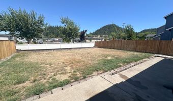5782 MONTCLAIRE Way, Springfield, OR 97478