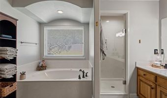 1257 East Dr, Bartlesville, OK 74006