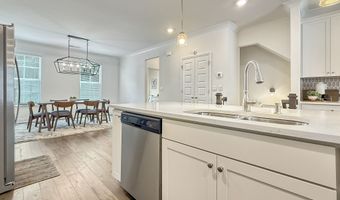 1160 Kendron LN 16, Atlanta, GA 30329