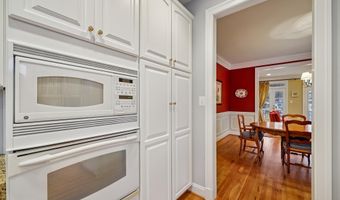 8807 RIDGE Rd, Bethesda, MD 20817
