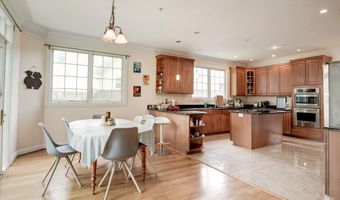 10109 DICKENS Ave, Bethesda, MD 20814