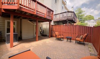 5209 DUNSTABLE Ln, Alexandria, VA 22315