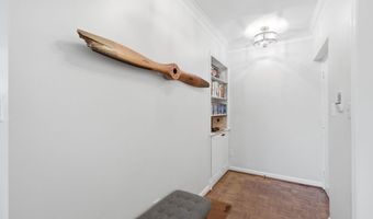 601 WILKES St 301, Alexandria, VA 22314
