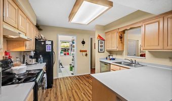 3211 Cardinal Creek Cir A & B, Bentonville, AR 72712