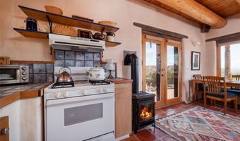 126 CR 156 A, Abiquiu, NM 87510
