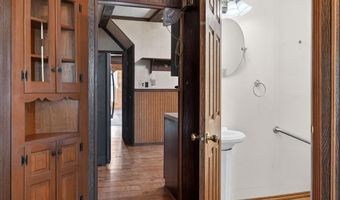 108 W 2ND St, Alburtis, PA 18011