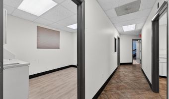 220 N WESTMONTE Dr A, Altamonte Springs, FL 32714