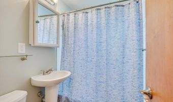 49 N Smith St, Avenel, NJ 07001