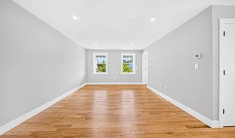 8 Country Ln, Billerica, MA 01821