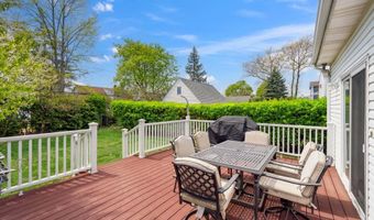 44 Netz Pl, Albertson, NY 11507