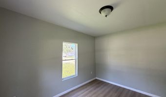 1301 Garland St, Allouez, WI 54301
