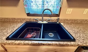 205 S Traster St, Altamont, KS 67330