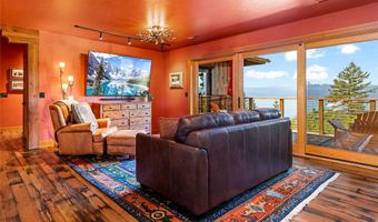 32220 Tamarack Dr, Bigfork, MT 59911
